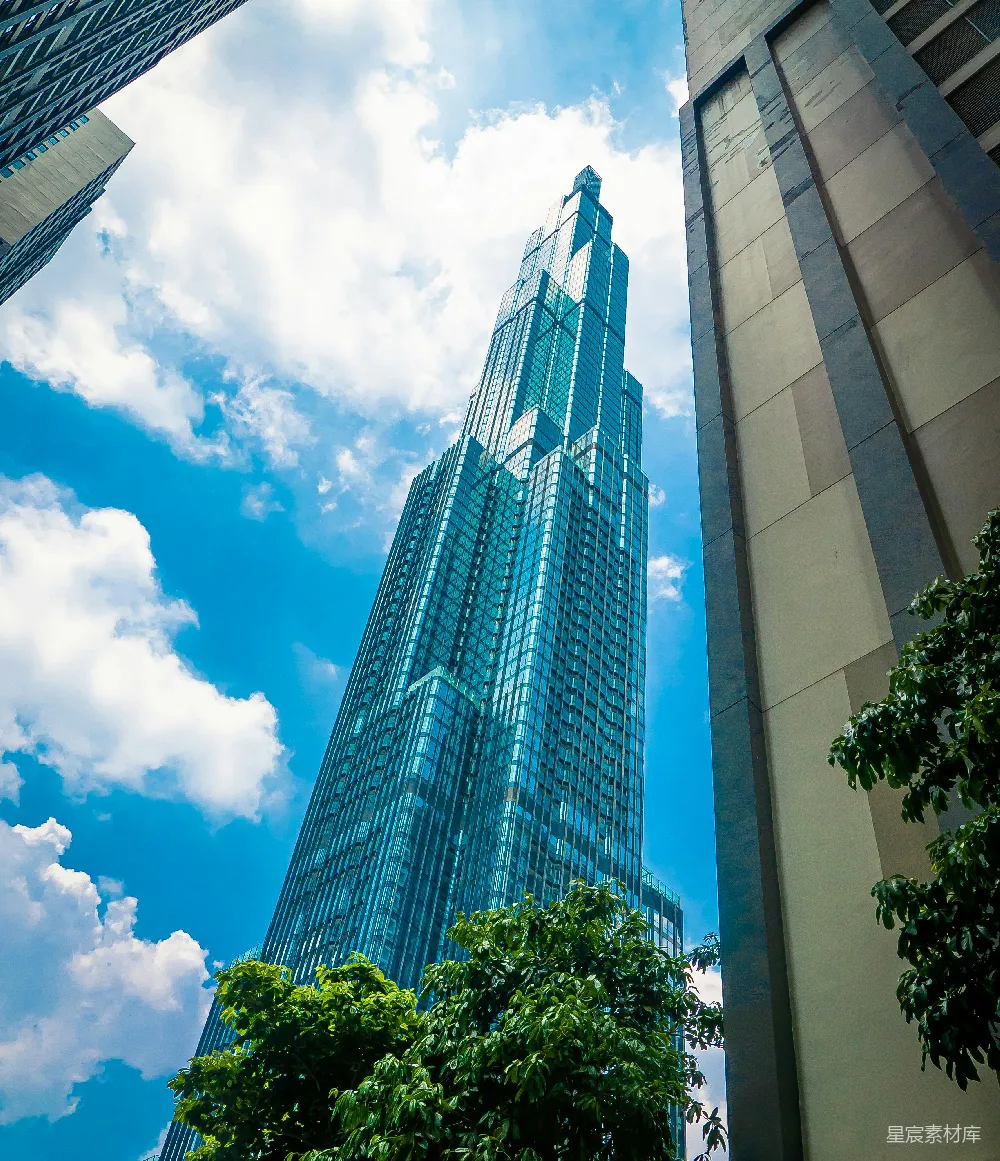 高清摄影 摩天大楼 现代建筑 城市风光 蓝天白云 都市生活 摩天大楼与蓝天白云