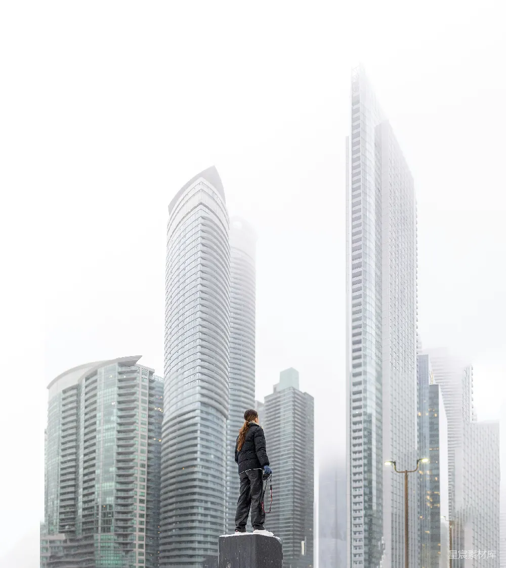 高清摄影 城市 建筑 摄影 雾景 都市 雾中高楼与摄影师