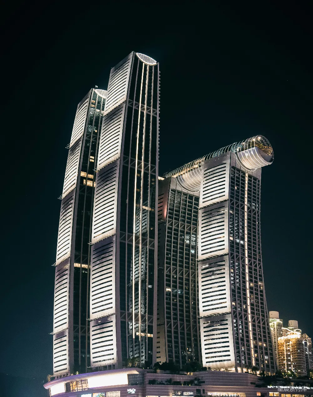 高清摄影 城市天际线 现代建筑 夜景 都市风光 城市风光 夜幕下的现代城市天际线