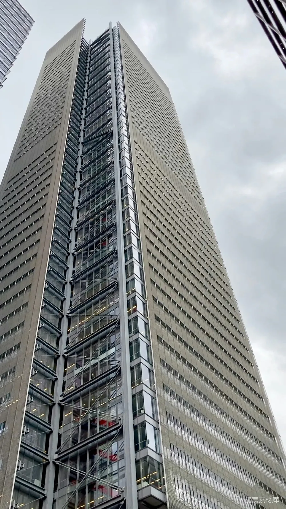 高清摄影 摩天大楼 现代建筑 都市景观 城市天际线 玻璃幕墙 摩天大楼的现代建筑美学