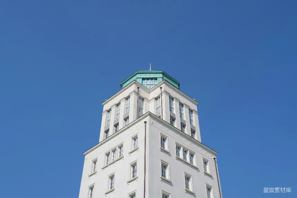 高清摄影 建筑 塔楼 城市景观 蓝天 现代风格 蓝天下的白色建筑塔楼