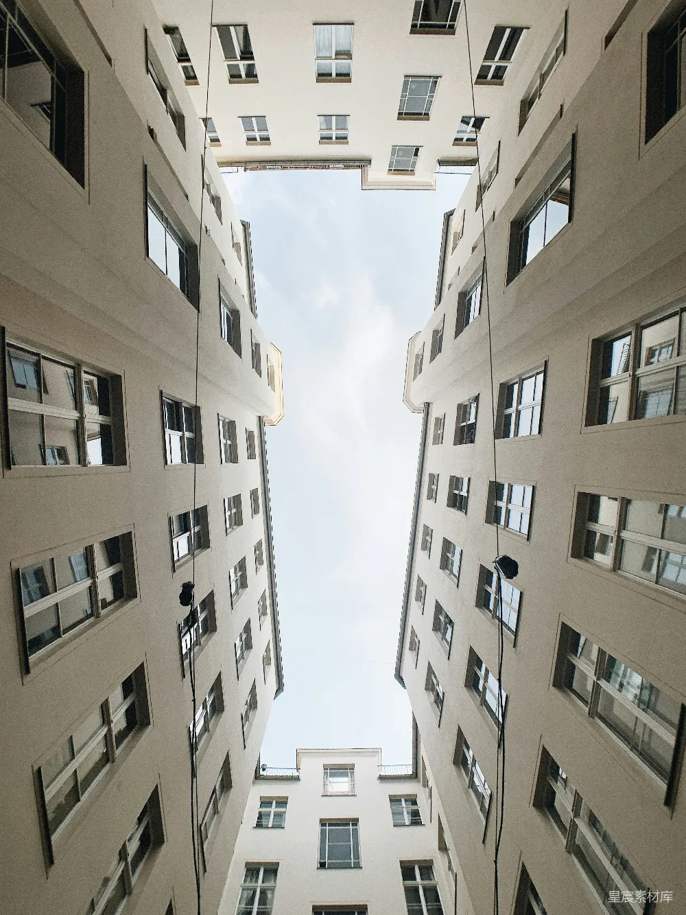 高清摄影 城市 建筑 天空 视角 现代 仰望高楼的天空