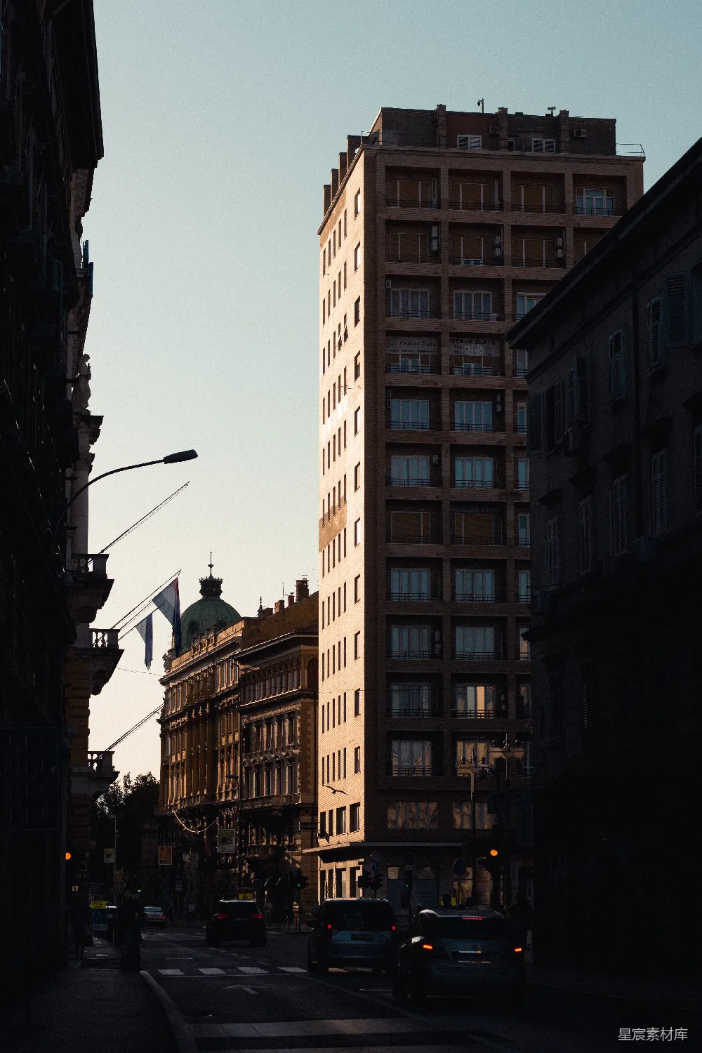 高清摄影 城市 建筑 夕阳 街景 城市风光 夕阳下的城市街景