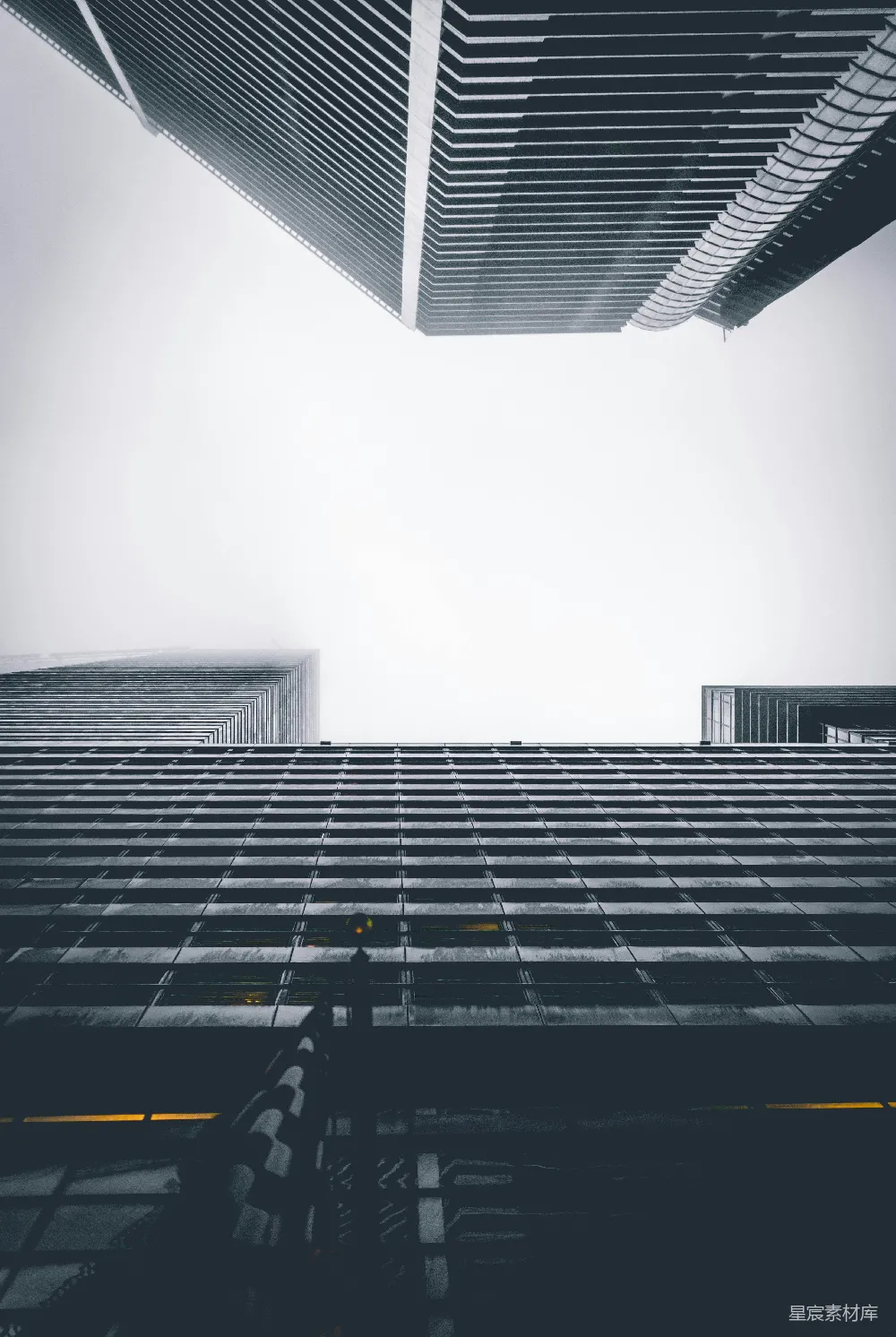 高清摄影 城市 建筑 孤独 都市 都市风景 城市中的孤独身影
