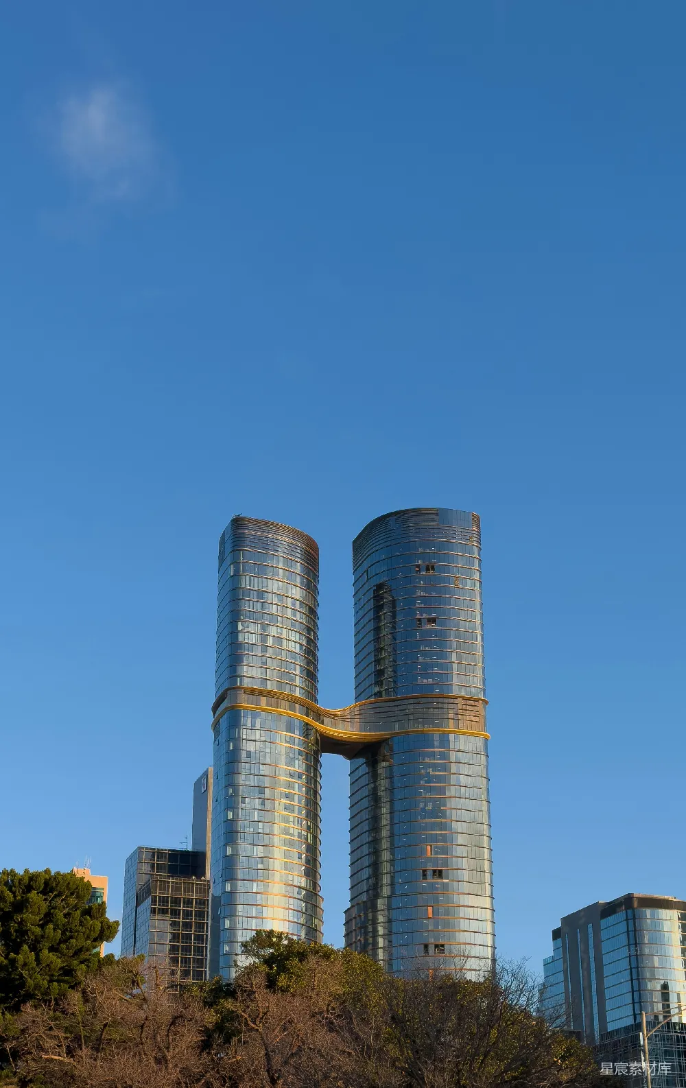 高清摄影 建筑 现代 城市 旅游 风景 双塔建筑与蓝天
