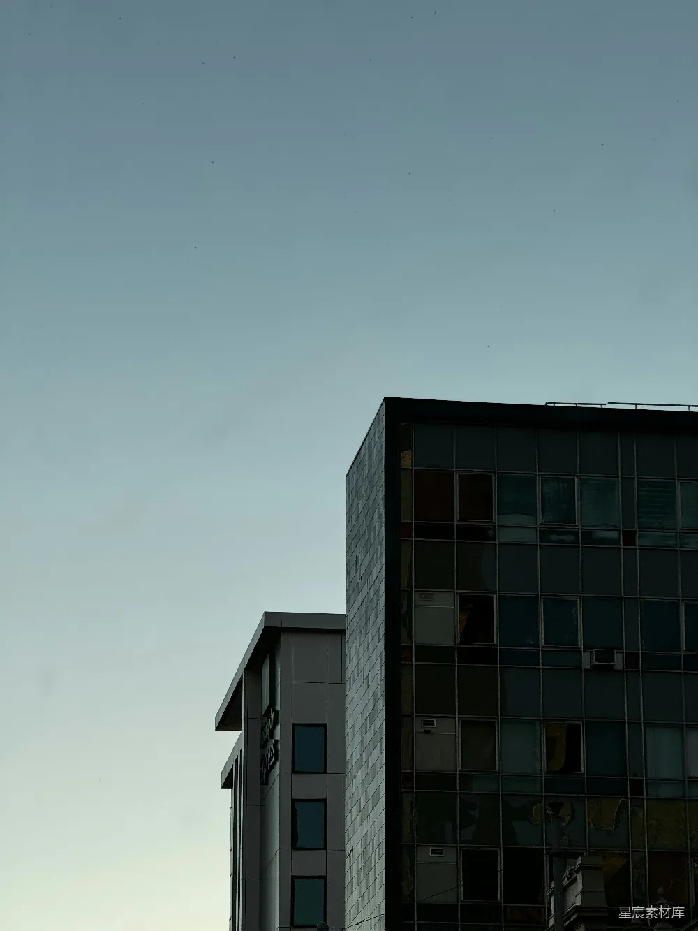 高清摄影 城市 建筑 天空 简洁 现代 城市建筑与天空的静谧