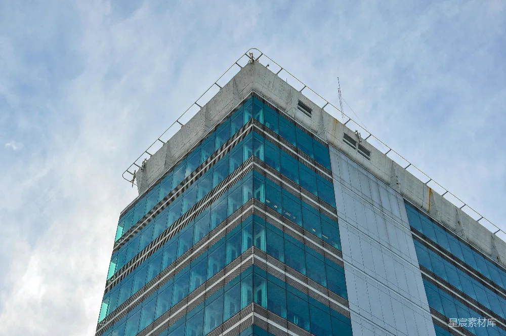 高清摄影 建筑 现代风格 天空 城市景观 高耸入云 蓝天下的现代建筑