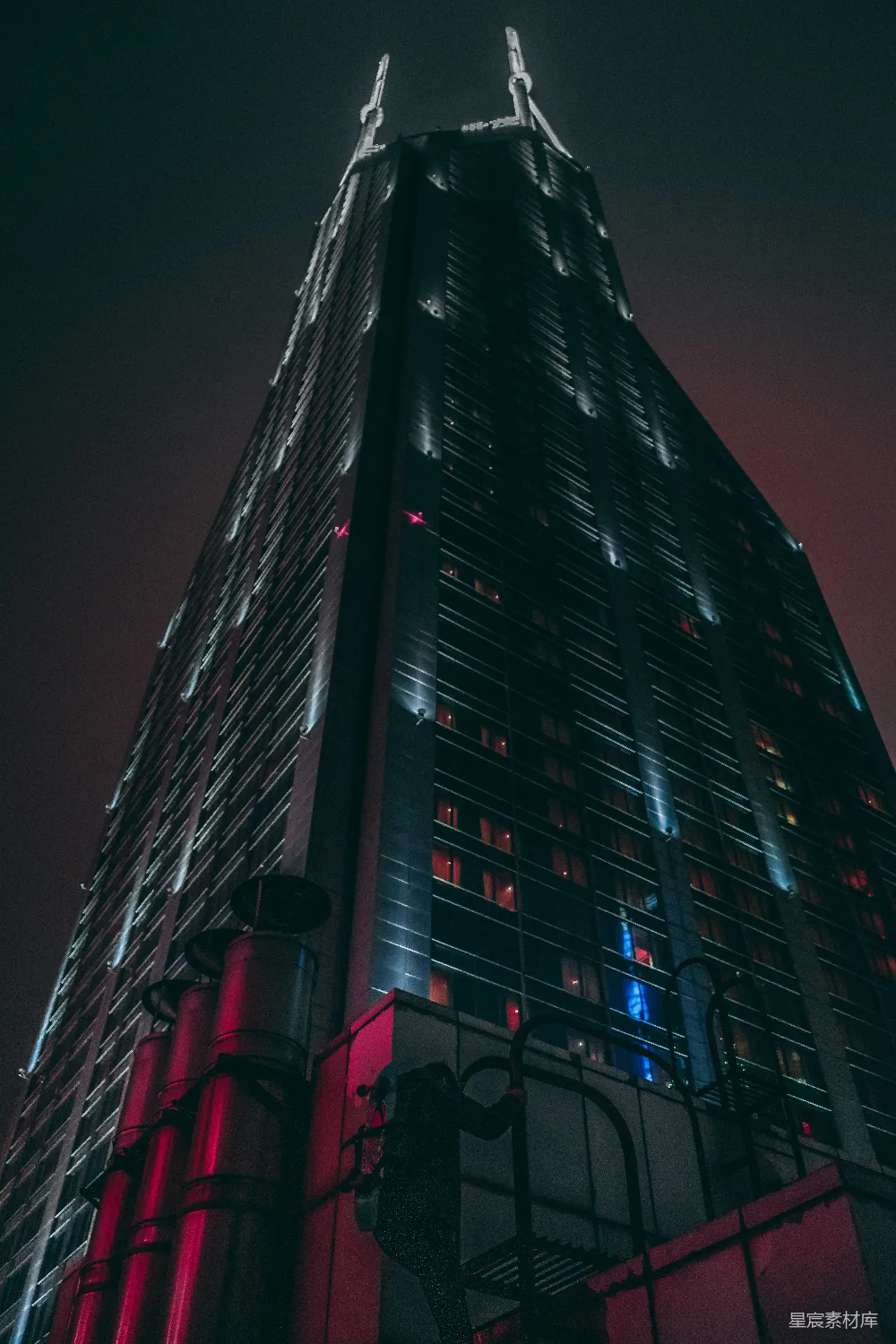 高清摄影 夜景 高楼 城市 建筑 现代 夜幕下的摩天大楼