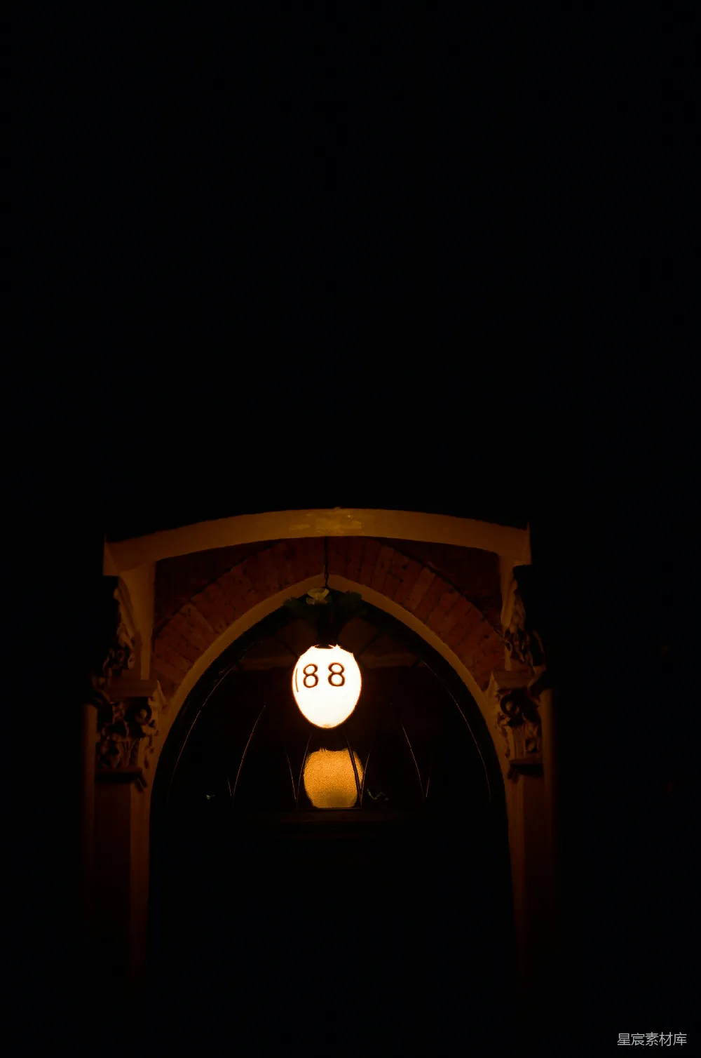 高清摄影 夜晚 门廊 灯光 复古 建筑 夜晚的门廊灯