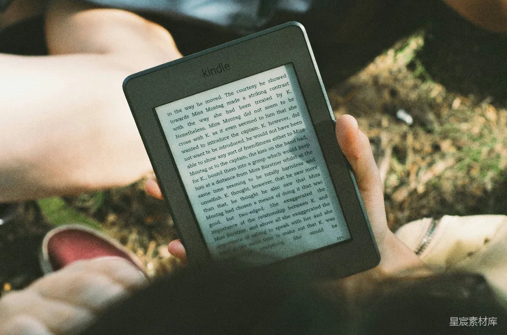 高清摄影 Kindle 阅读 户外 科技 便携 户外阅读的Kindle