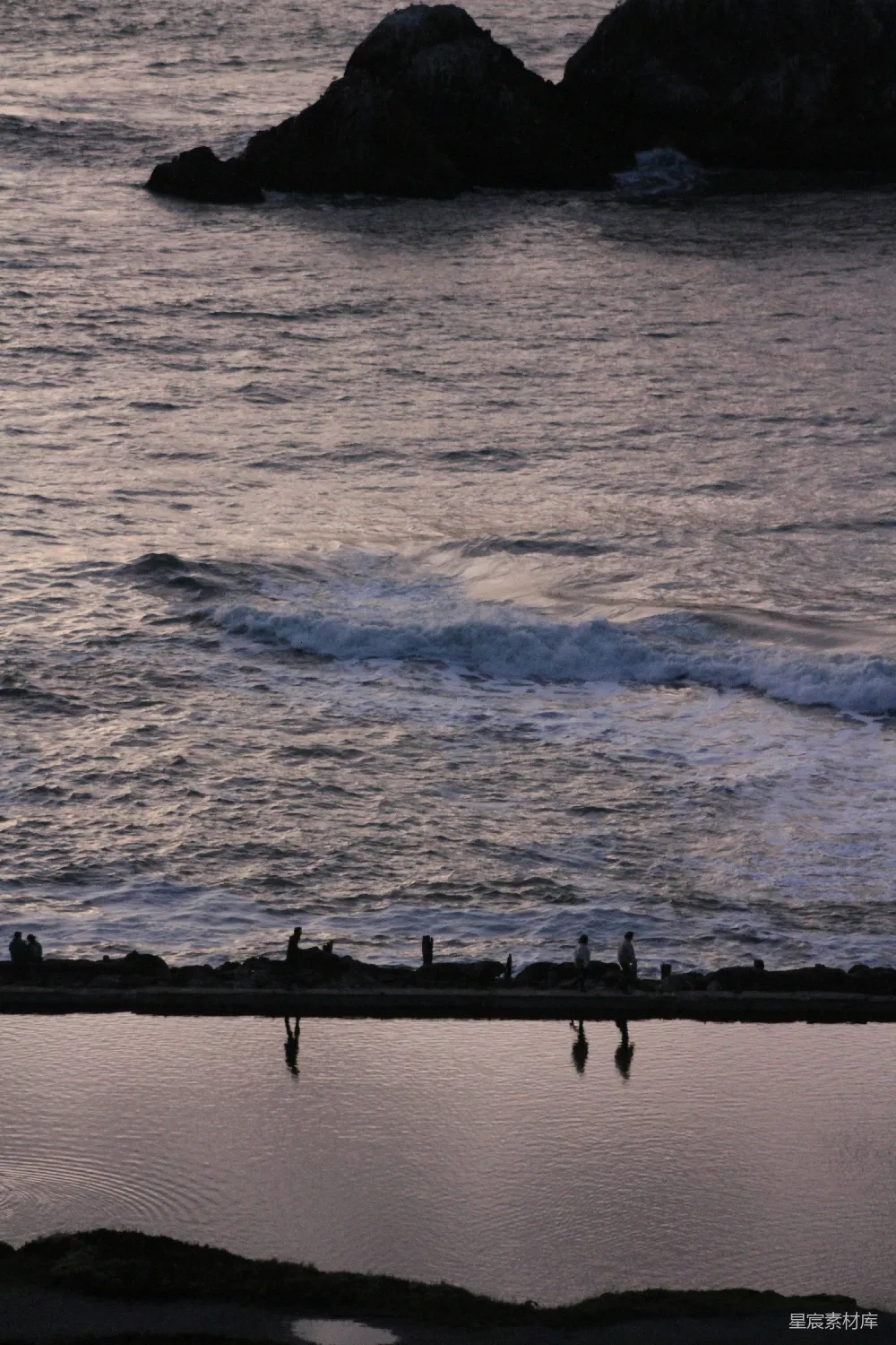 高清摄影 海浪 剪影 宁静 自然 休闲 黄昏海边的剪影