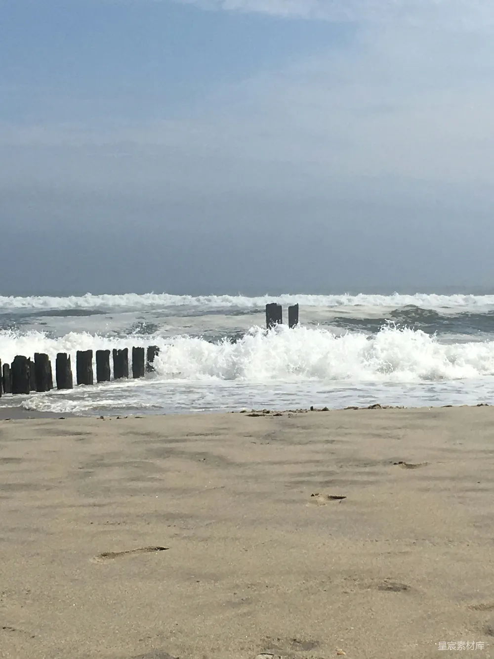高清摄影 海滩 自然 海景 沙滩 海洋 沙滩上的海浪