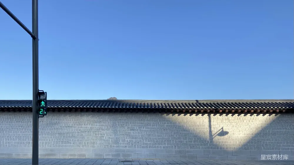 高清摄影 蓝天 街道 现代 建筑 交通信号 蓝天下的现代街道