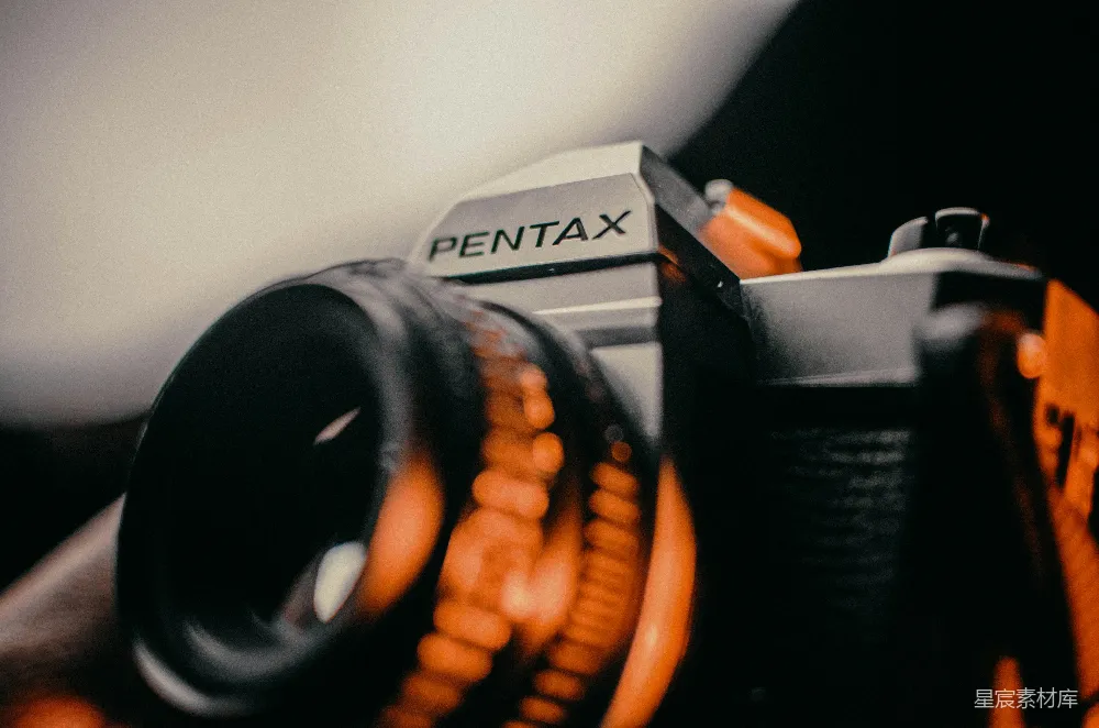 高清摄影 复古相机 胶片摄影 摄影设备 机械美学 怀旧 复古PENTAX相机特写