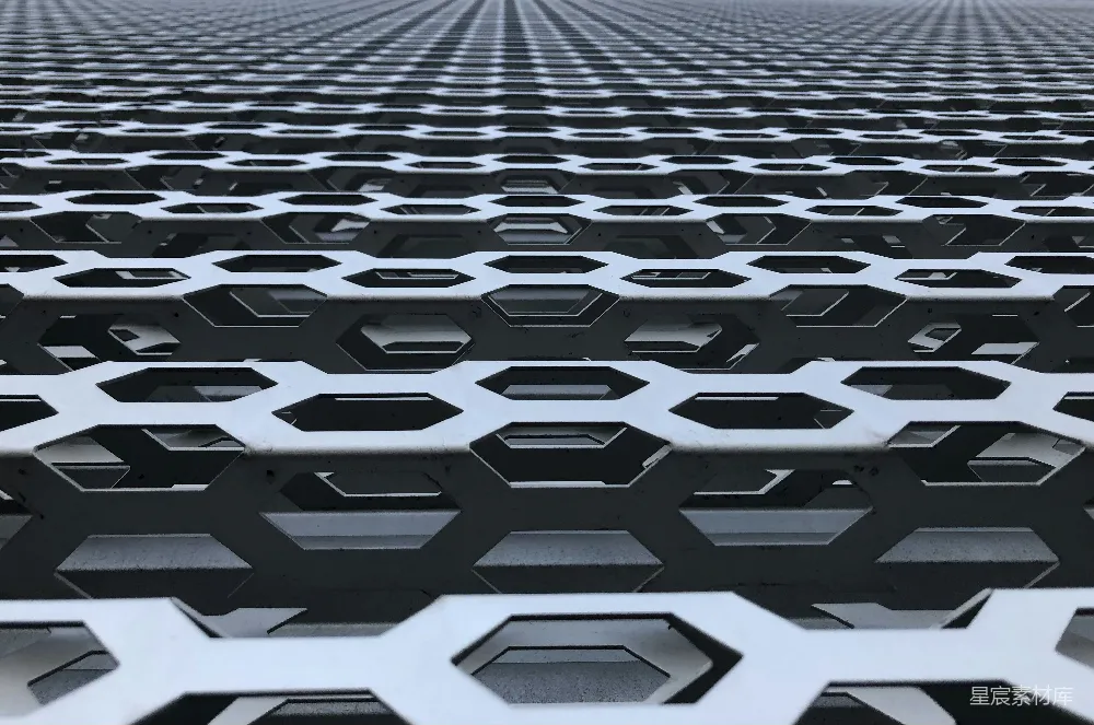 高清摄影 金属网格 几何图案 现代风格 建筑细节 工业设计 几何图案的金属网格