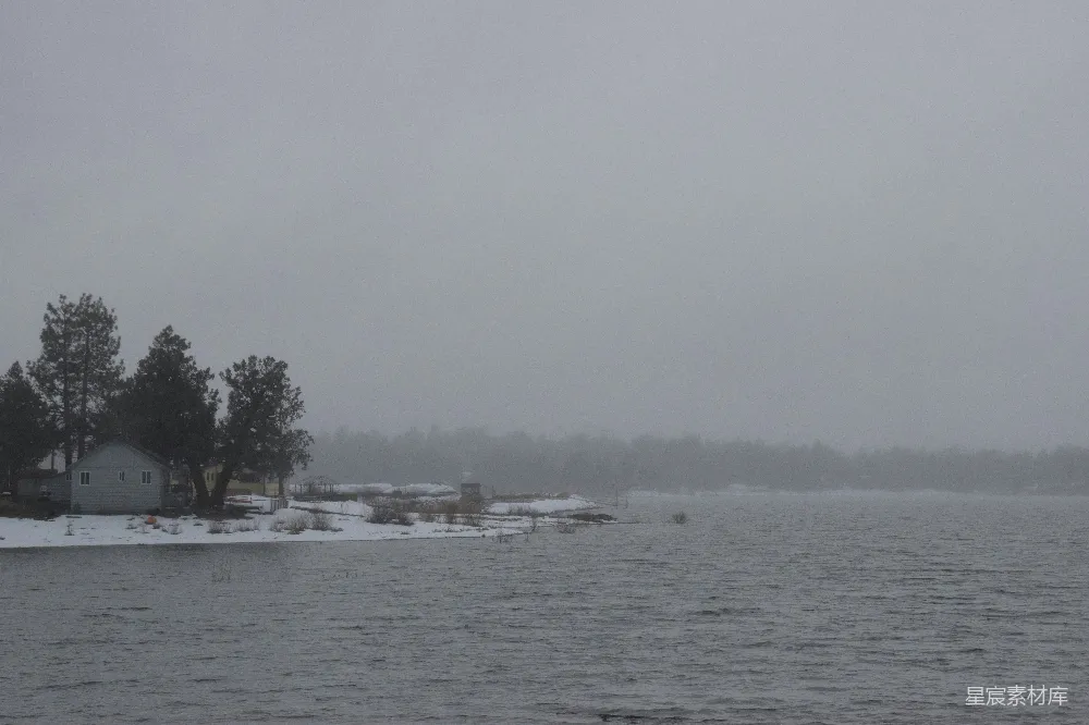 高清摄影 雪景 湖泊 自然风光 冬季 宁静 冬日湖畔雪景