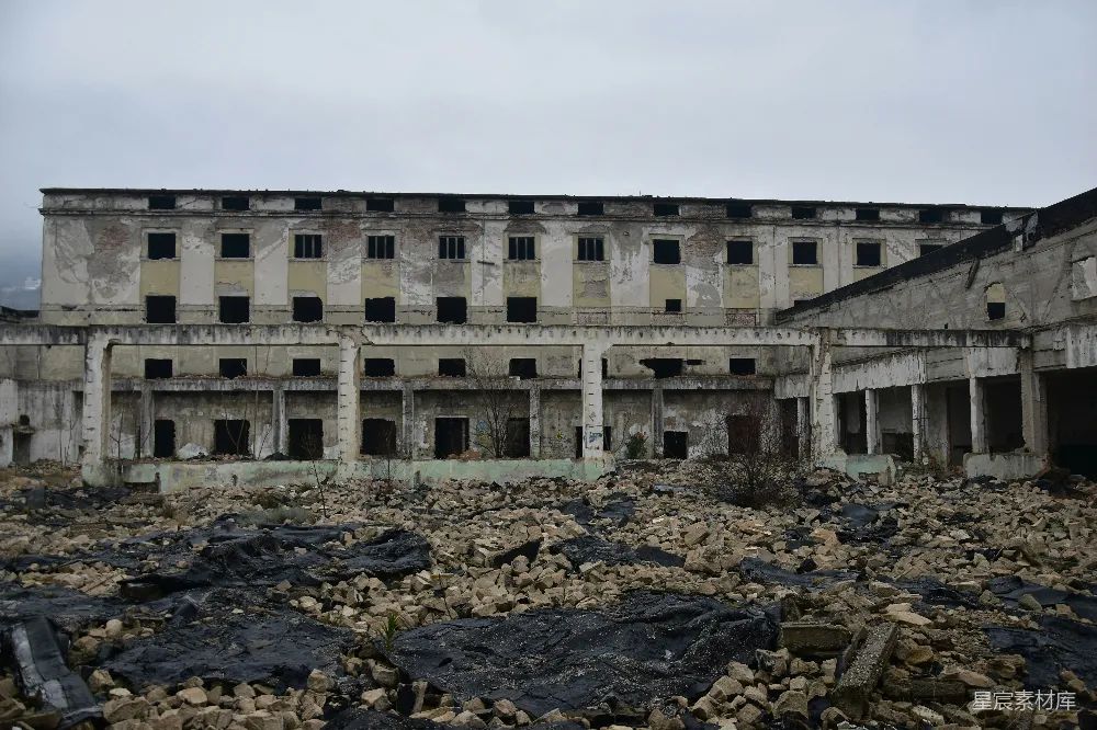 高清摄影 废弃建筑 工业遗迹 城市景观 历史感 废墟 荒废的工业遗址