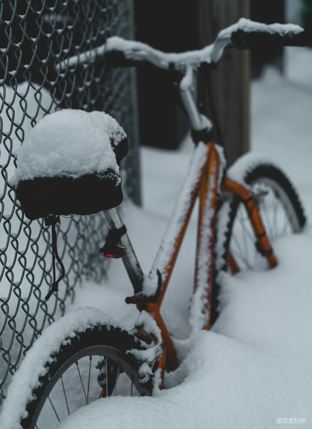 高清摄影 雪景 自行车 冬季 城市 静谧 雪后的自行车