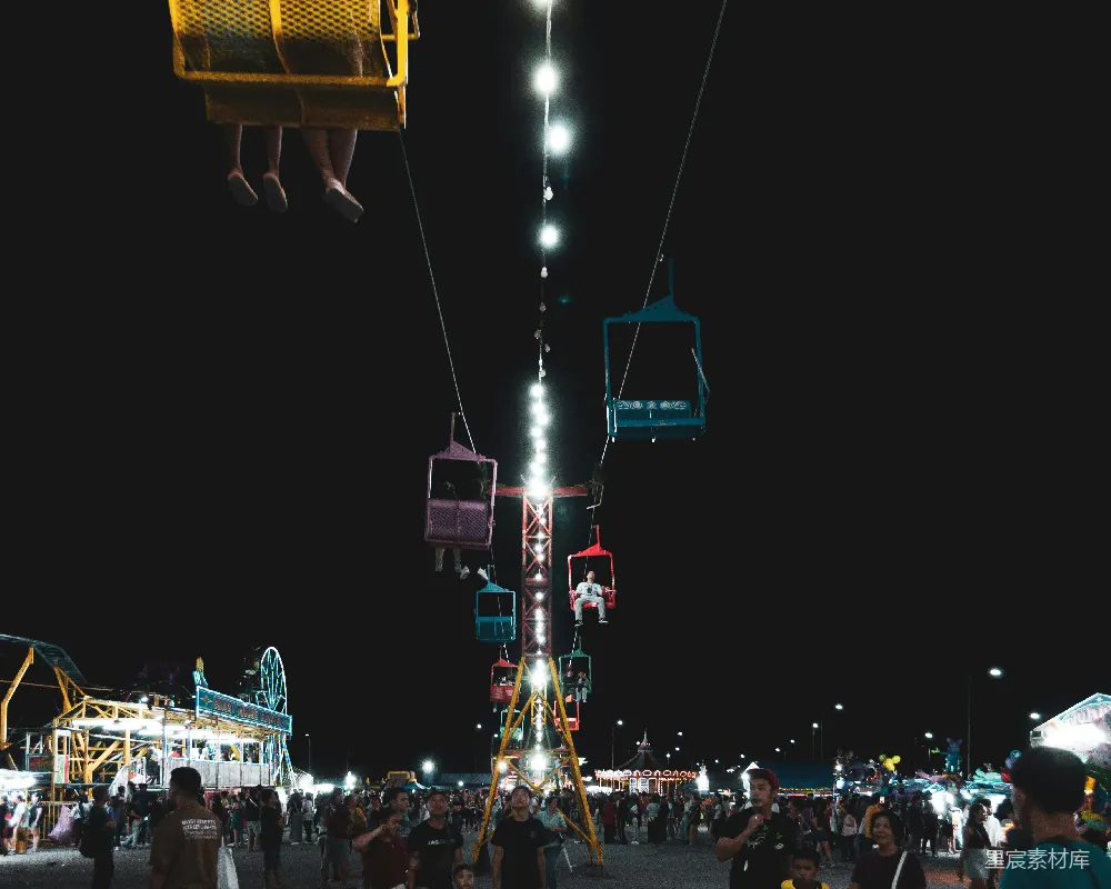 高清摄影 夜市 摩天轮 娱乐 夜晚 休闲 夜市上的摩天轮