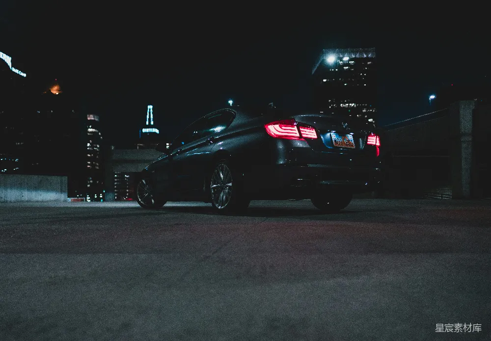 高清摄影 汽车 夜景 城市 豪华 摄影 夜色中的豪华轿车