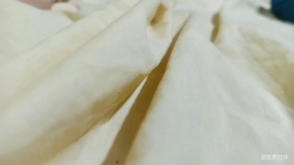 高清摄影 床单 污渍 清洁 家居 细节 白色床单上的污渍