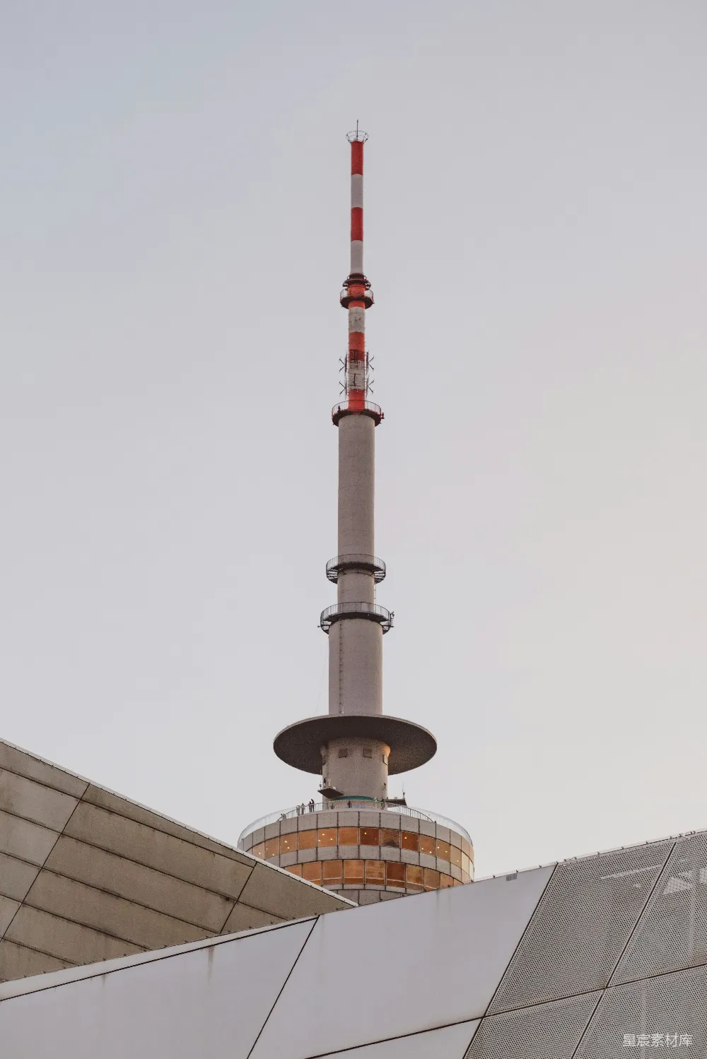 高清摄影 天线塔 现代建筑 城市景观 建筑美学 都市风光 现代化天线塔