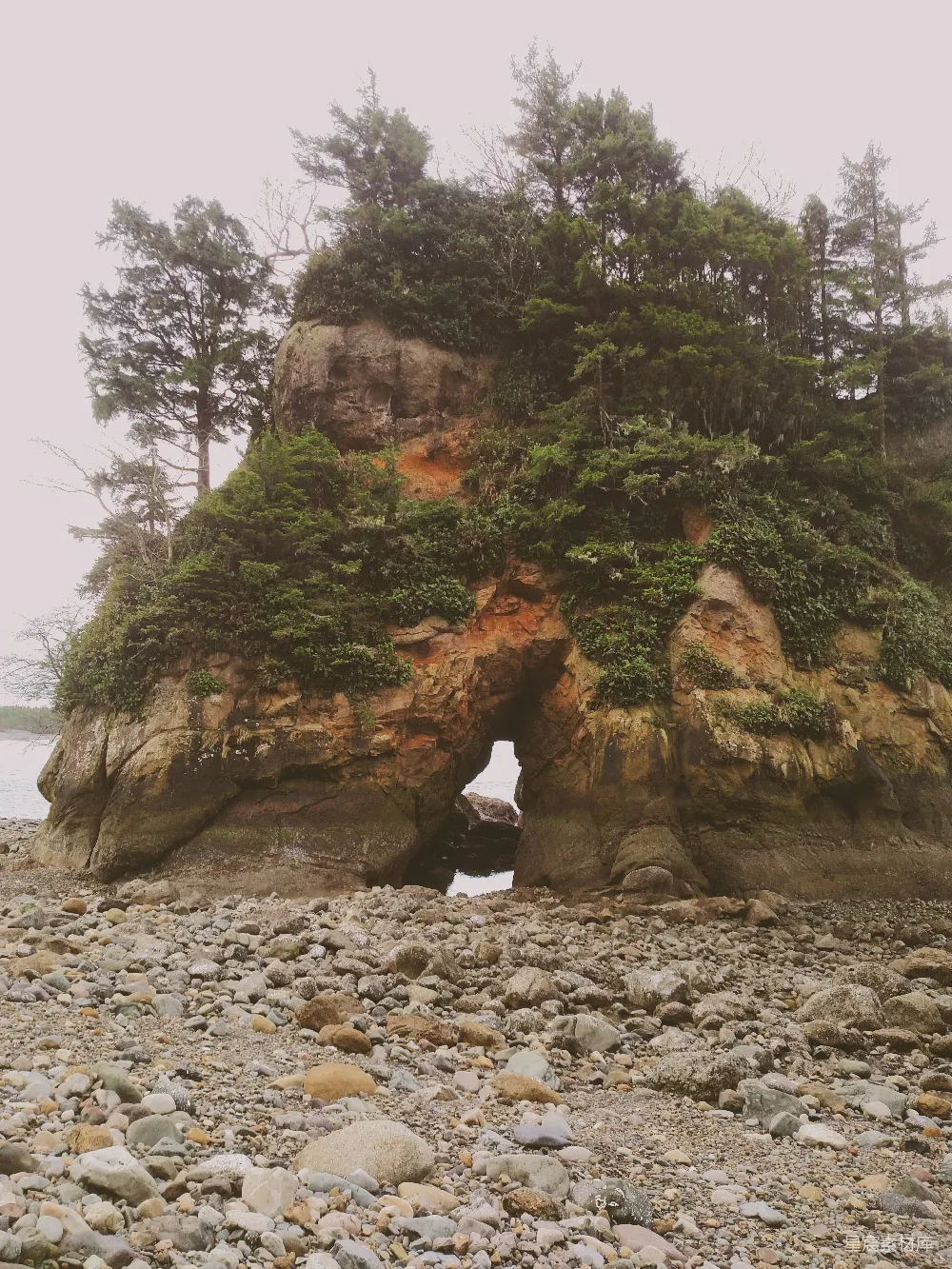 高清摄影 自然景观 岩石 海岸线 自然奇观 风景 海边的自然拱门