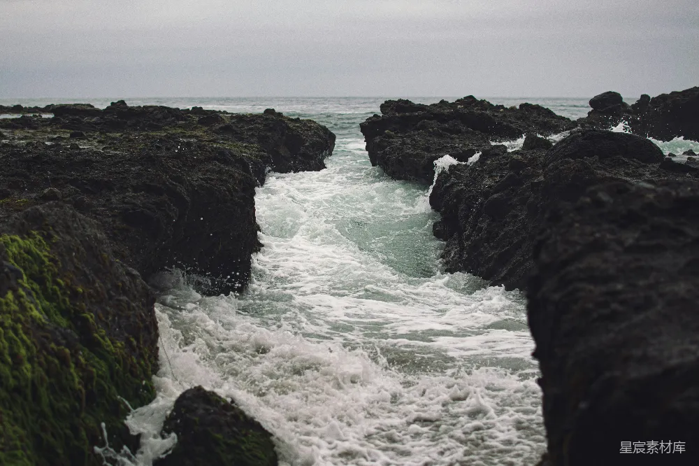 高清摄影 海洋 岩石 自然 波浪 风景 海浪拍打岩石