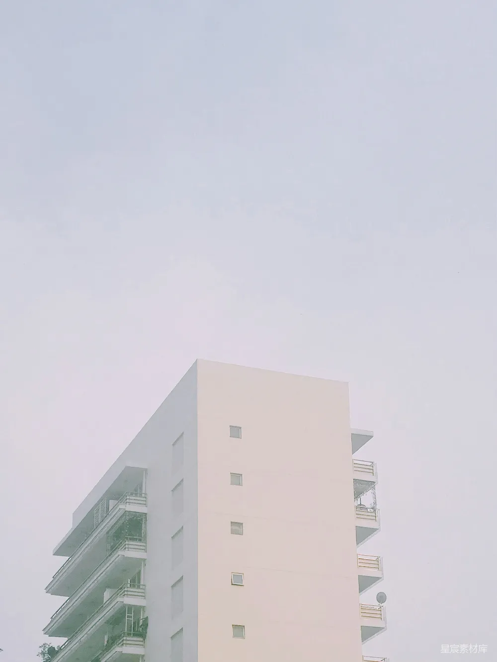 高清摄影 建筑 雾天 城市 现代 景观 雾蒙蒙的城市建筑
