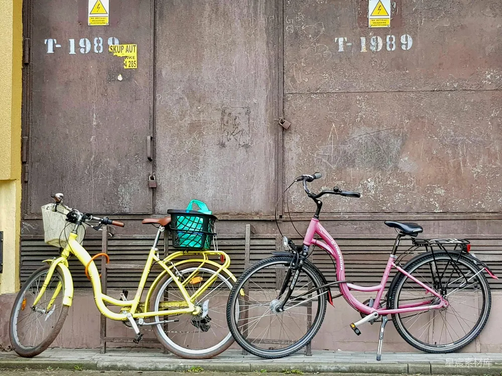 高清摄影 自行车 城市 生活 色彩 休闲 城市中的彩色自行车