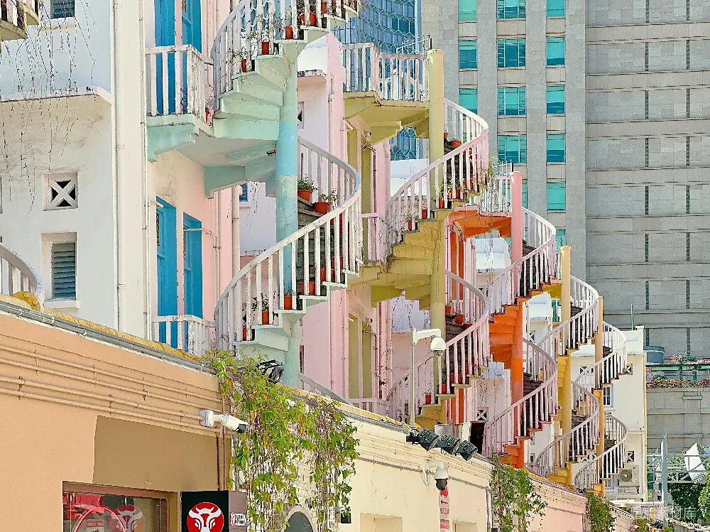 高清摄影 城市景观 建筑美学 街景 色彩 城市风光 色彩斑斓的螺旋楼梯