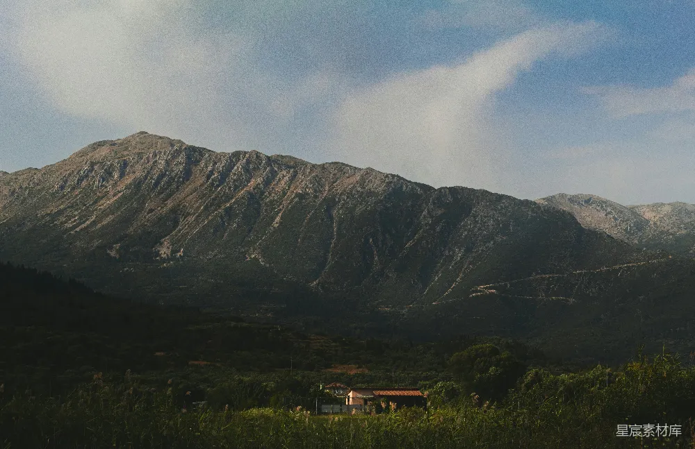 高清摄影 自然风光 田园风光 山景 户外 宁静 山峦与田野的和谐