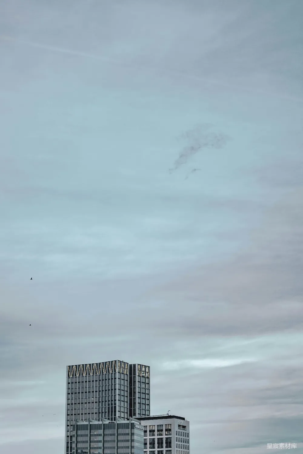 高清摄影 城市 建筑 天空 现代 风景 现代建筑与蓝天