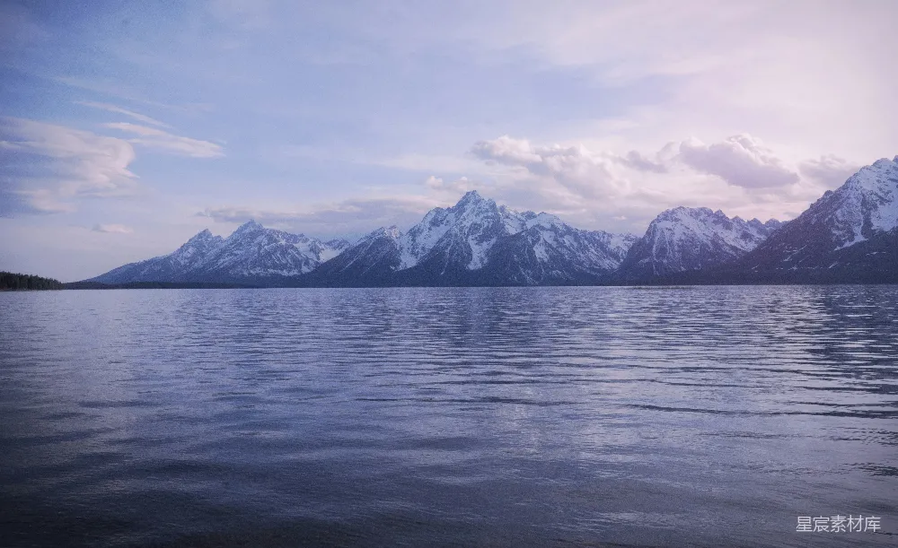 高清摄影 自然风光 宁静 雪山 湖泊 风景 雪山倒影湖面宁静