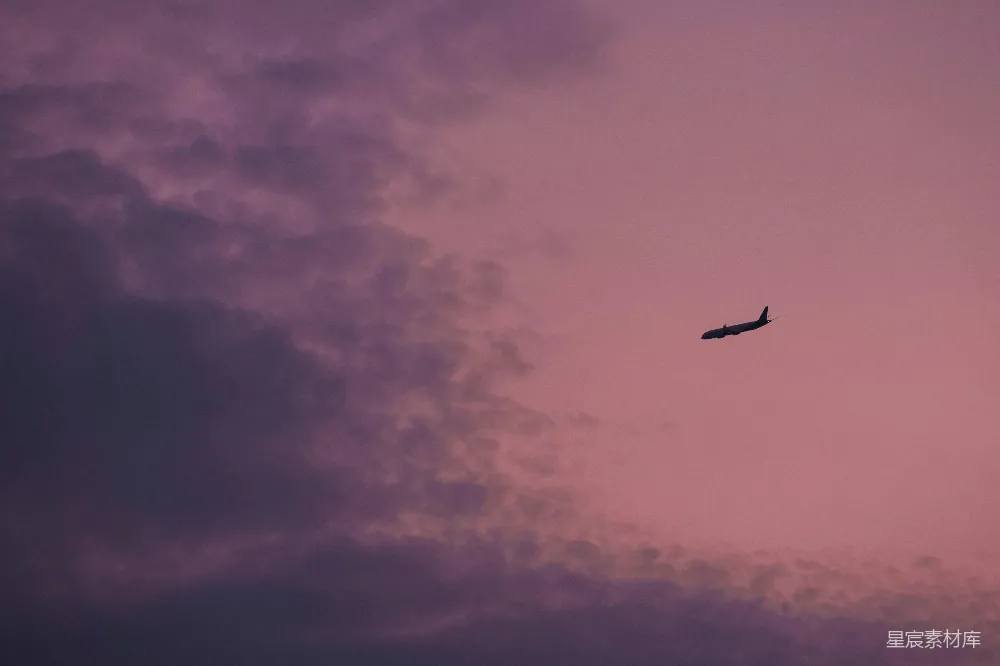 高清摄影 飞机 夕阳 天空 旅行 自然 夕阳下的飞机剪影