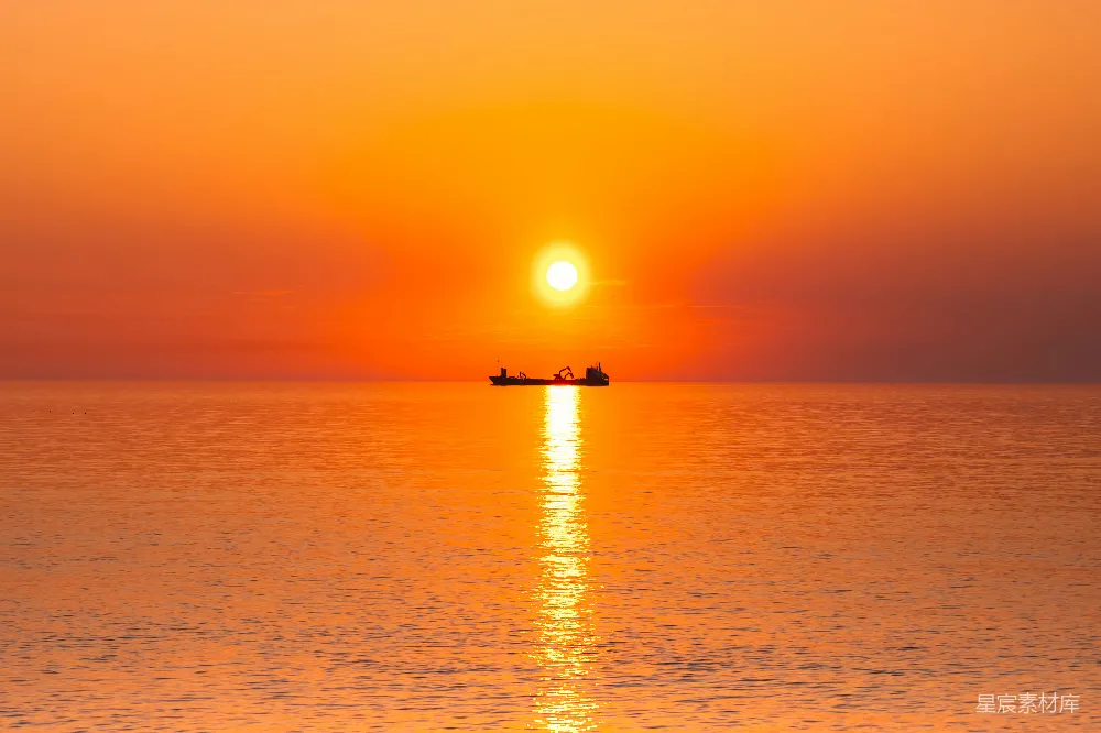 高清摄影 日落 海洋 船只 宁静 自然 海上日落