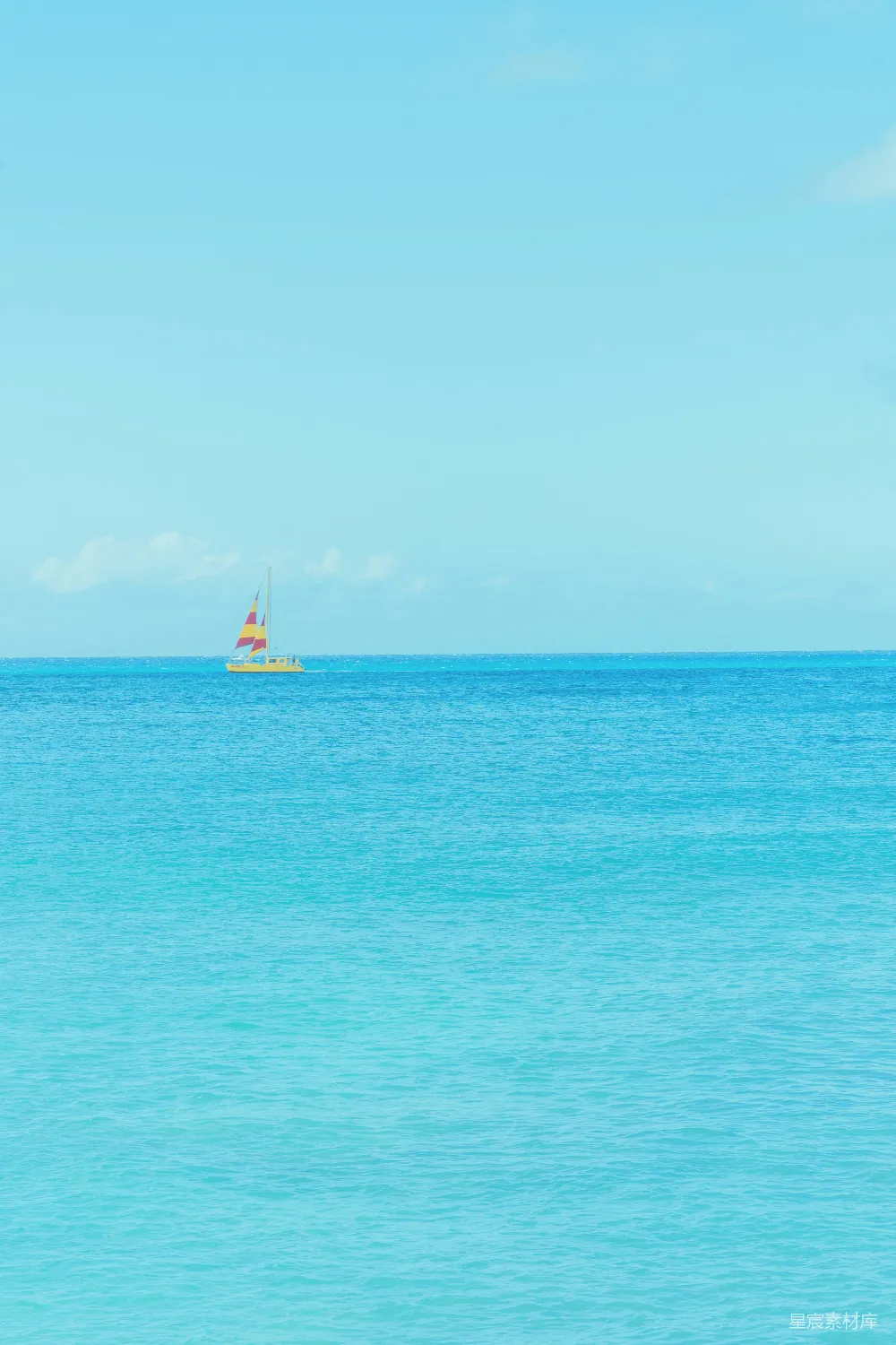 高清摄影 帆船 海洋 风景 休闲 自然 碧海蓝天下的帆船
