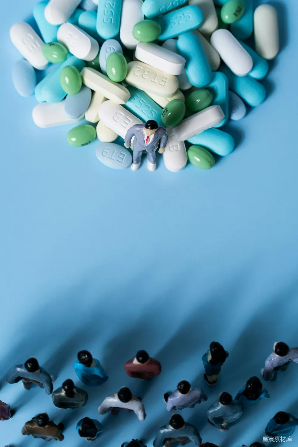 高清摄影 药物 人群 对比 医疗 健康 药物与人群的对比