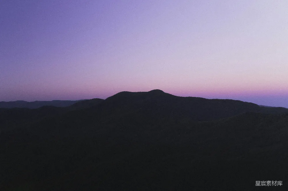 高清摄影 日落 山峦 剪影 自然风光 宁静 日落时分的山峦剪影