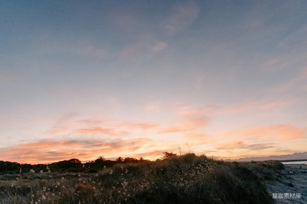 高清摄影 海滩 夕阳 自然 宁静 风景 夕阳下的海滩