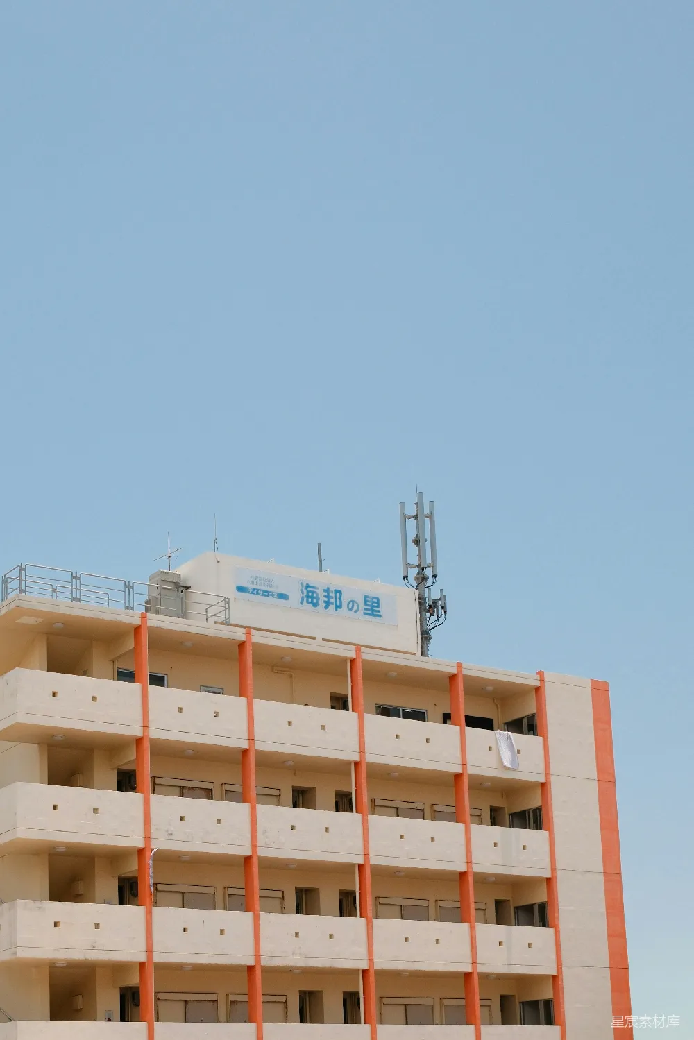 高清摄影 建筑 城市风光 蓝天 现代风格 城市景观 蓝天下的建筑
