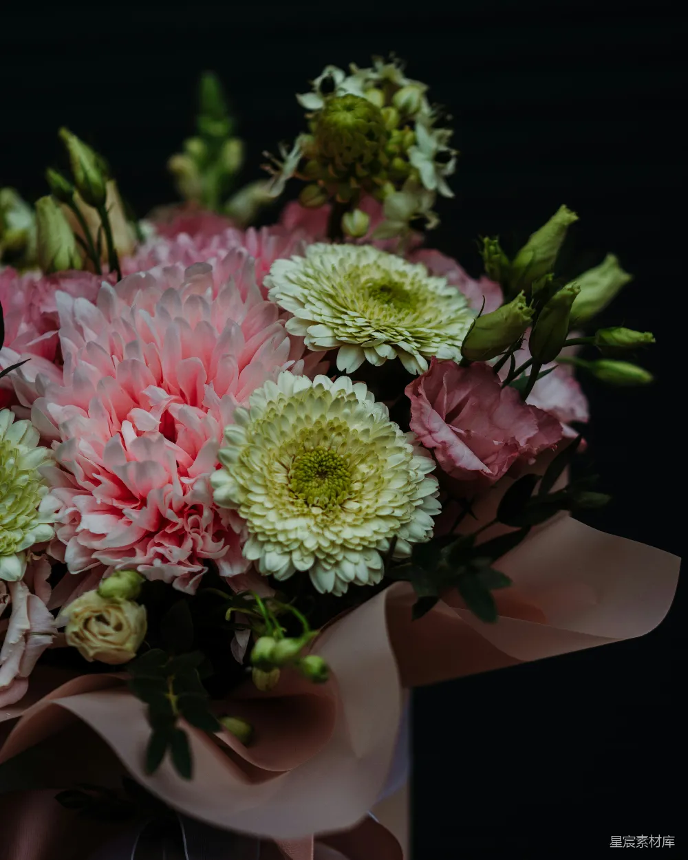 高清摄影 花束 特写 花卉 节日礼物 浪漫 粉白相间的花束特写