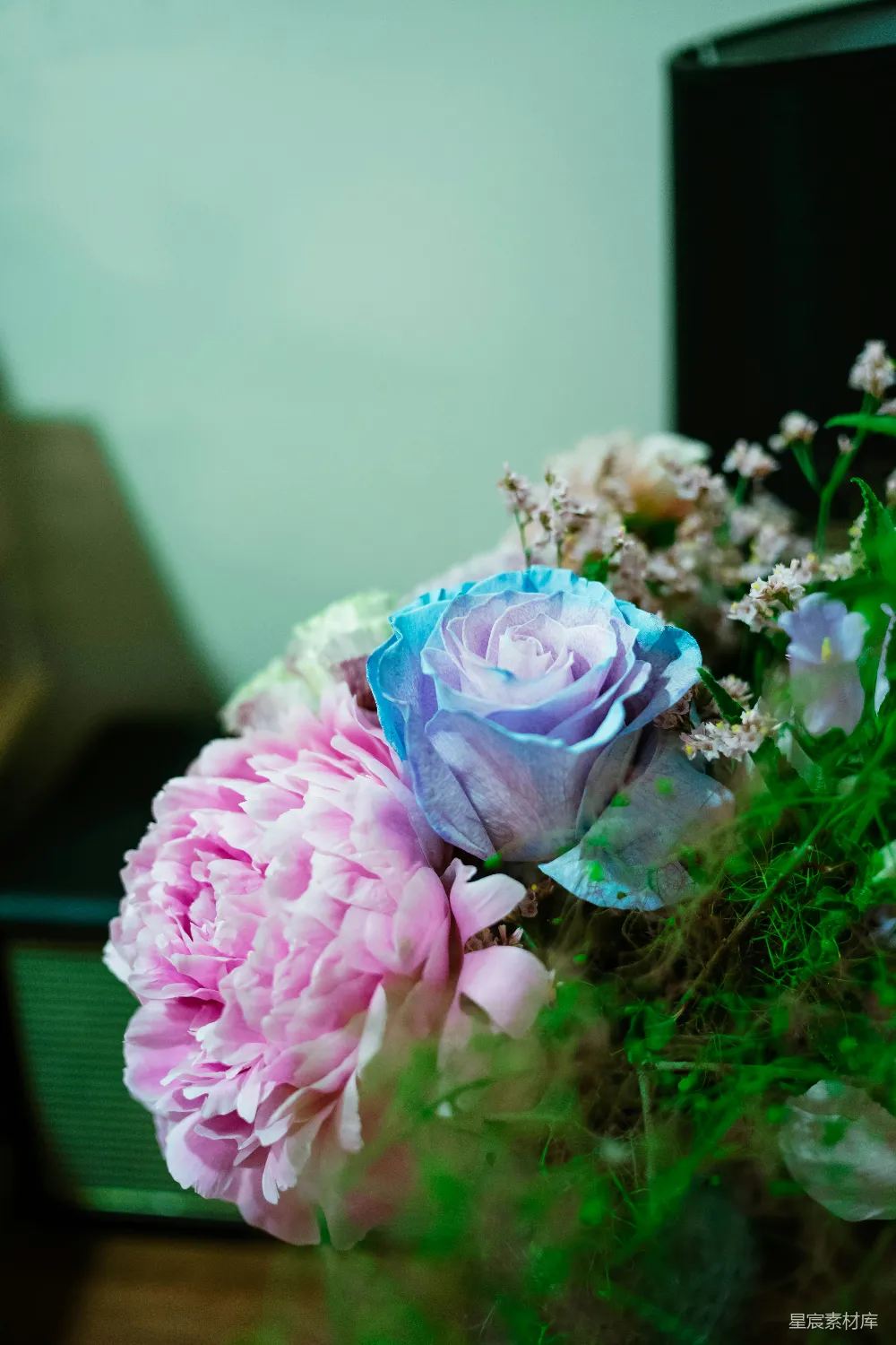 高清摄影 花朵 渐变色 婚礼 装饰 自然 梦幻渐变色的花束