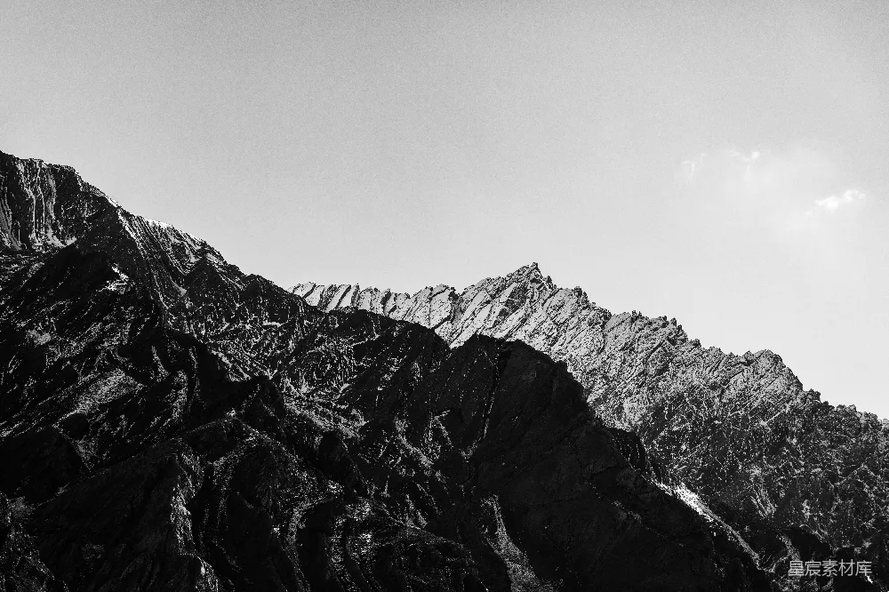 高清摄影 山峰 黑白 自然 户外 风景 黑白山峰