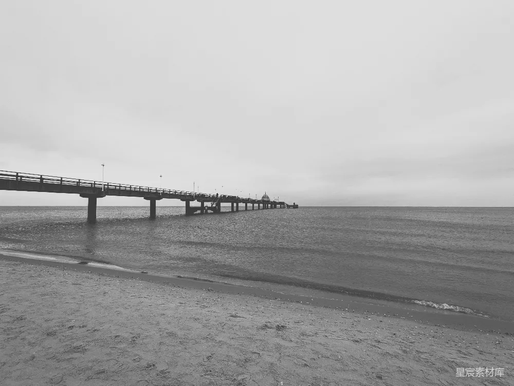 高清摄影 黑白 海滨 宁静 旅行 风景 海边的码头
