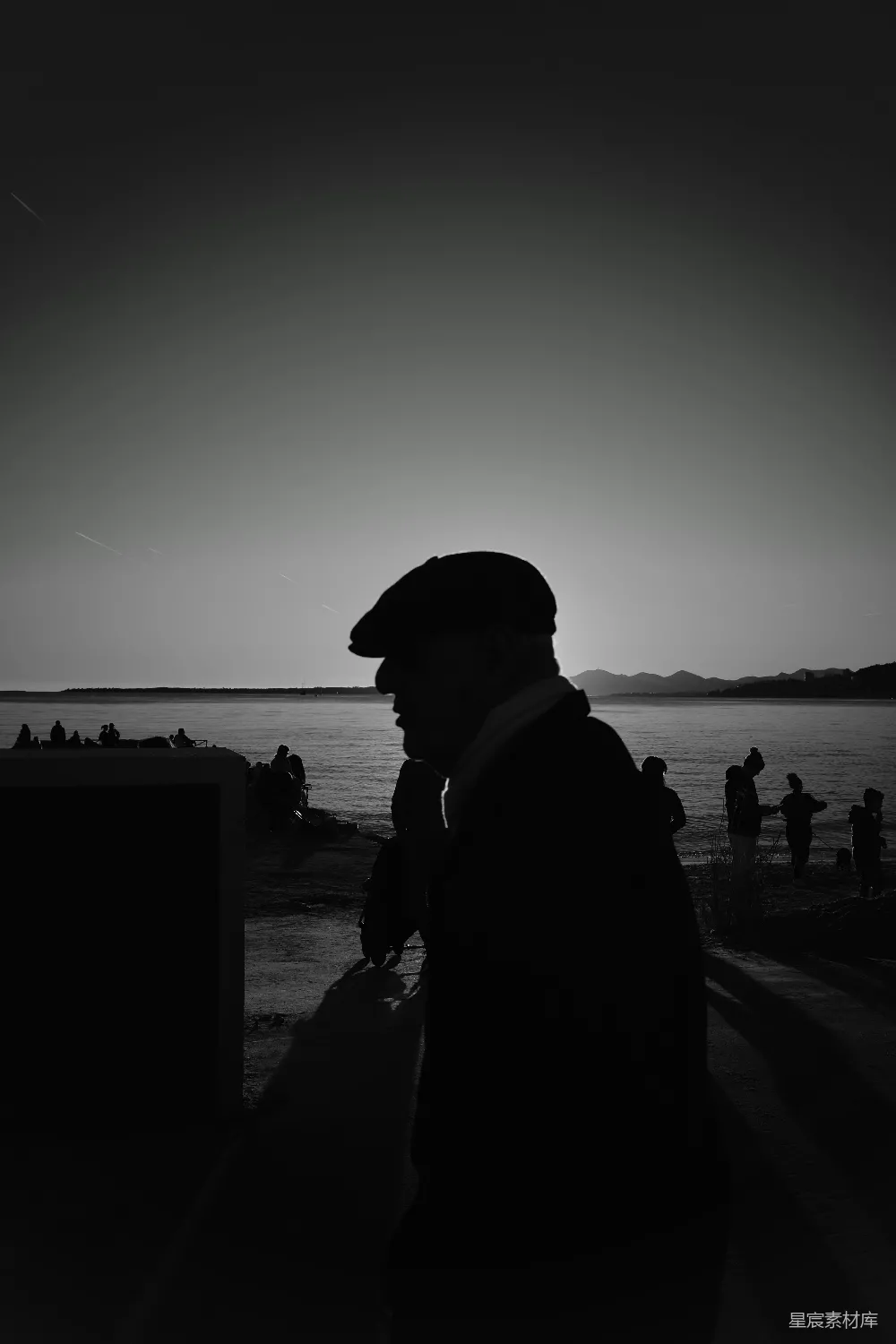 高清摄影 黑白色调 城市风光 人物剪影 黄昏 都市生活 夕阳下的城市剪影