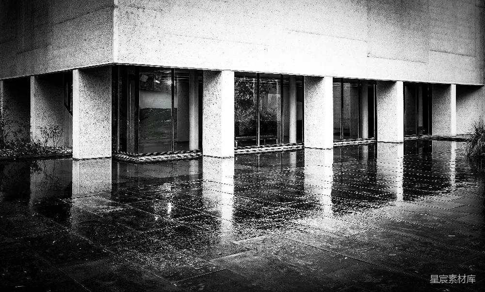 高清摄影 黑白摄影 建筑 雨景 倒影 城市 雨后的建筑倒影