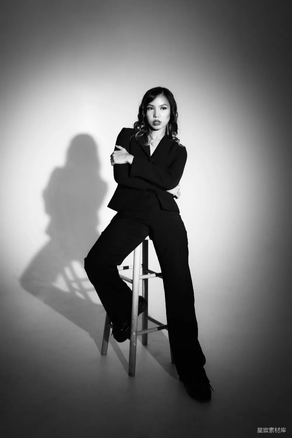 高清摄影 时尚 黑白 女性 商务 写真 黑白时尚女性肖像