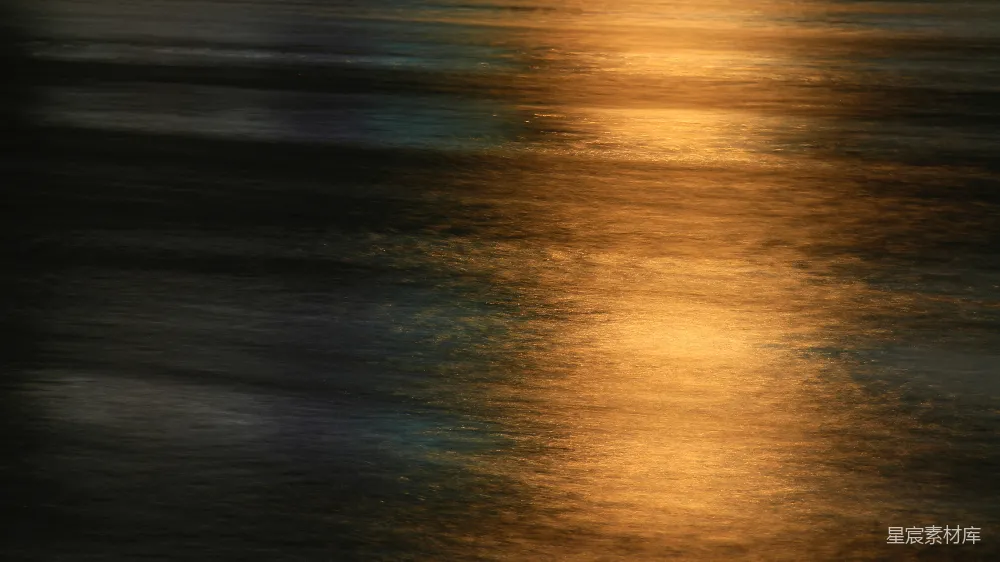 高清摄影 夕阳 海面 金色 自然 宁静 夕阳下的海面