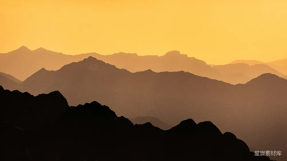 高清摄影 山景 日落 宁静 自然 风景 夕阳下的连绵山脉